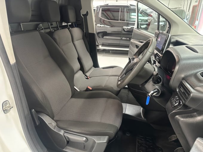 2025 Vauxhall Combo
