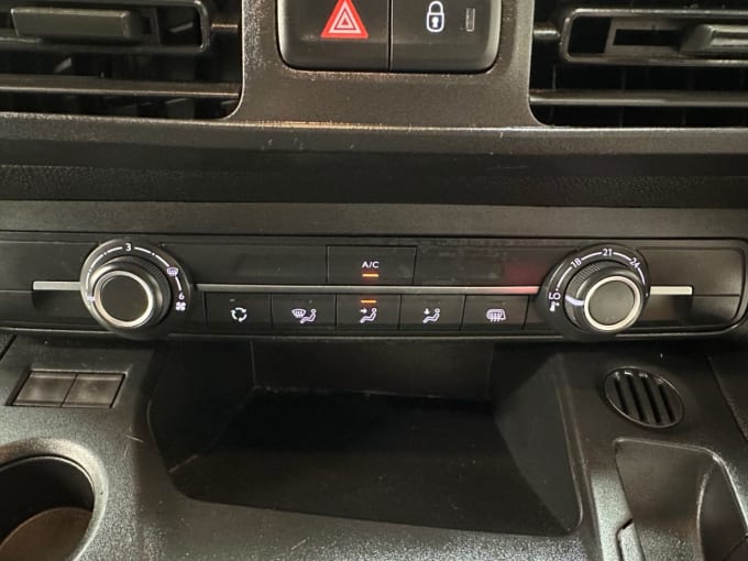 2025 Vauxhall Combo