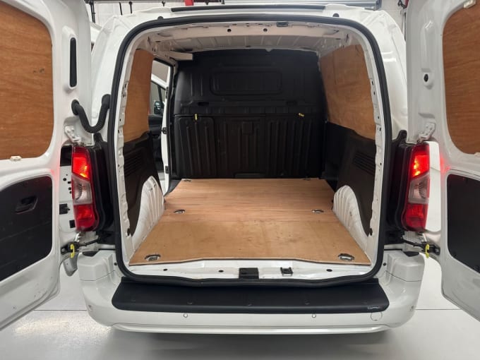 2025 Vauxhall Combo