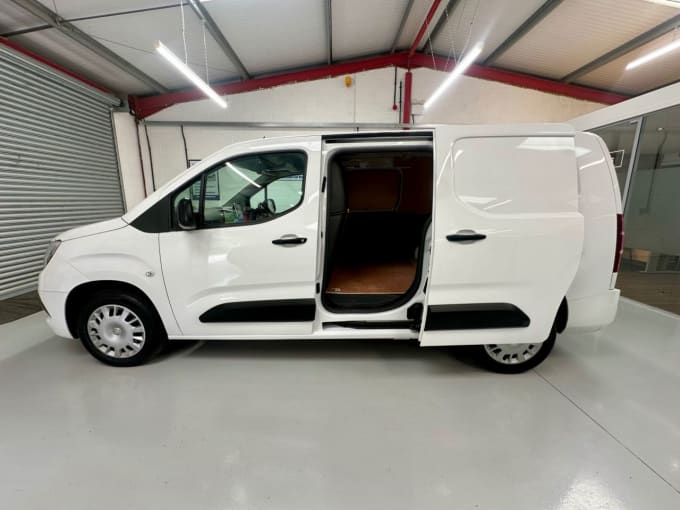 2025 Vauxhall Combo