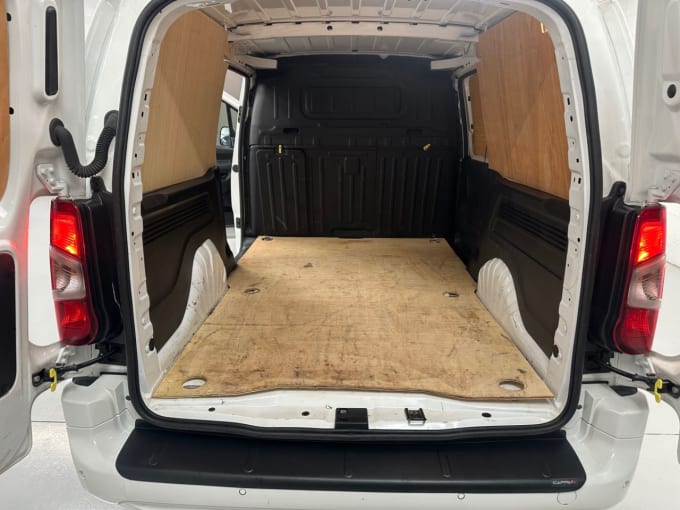 2025 Vauxhall Combo