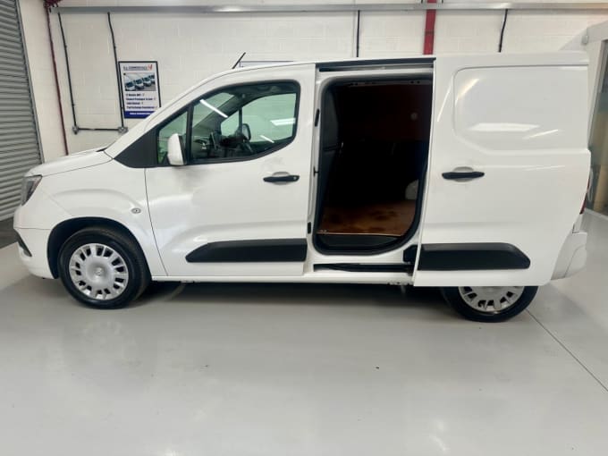 2025 Vauxhall Combo