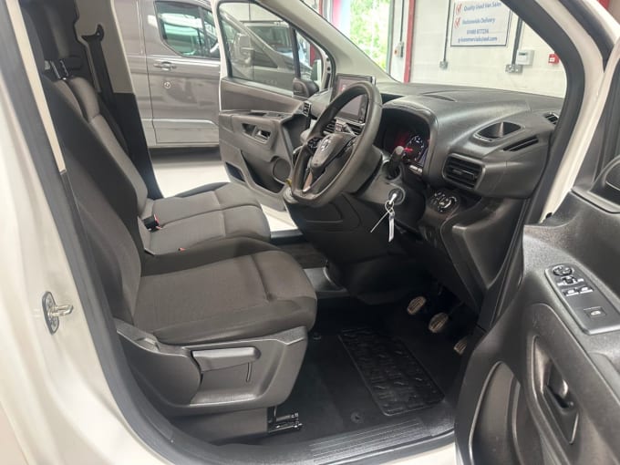 2025 Vauxhall Combo