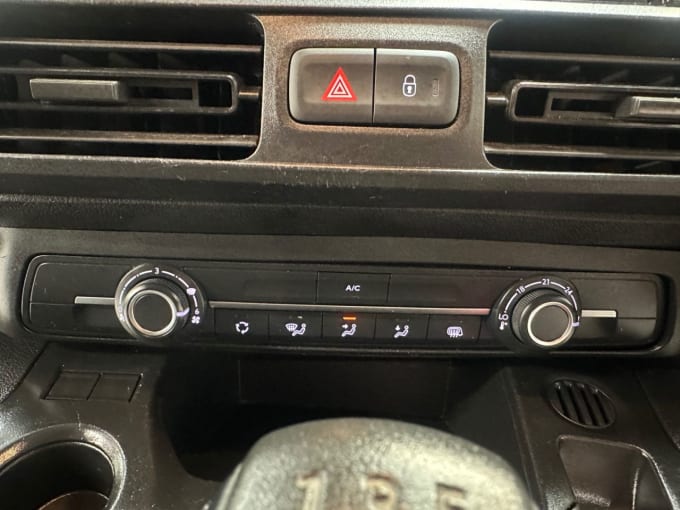 2025 Vauxhall Combo