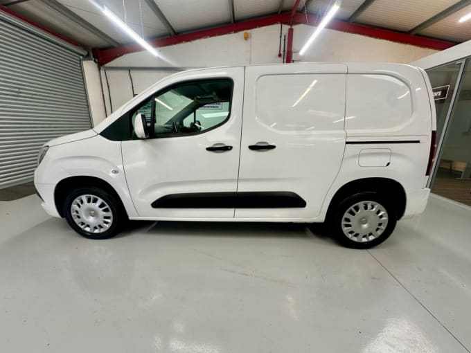 2025 Vauxhall Combo