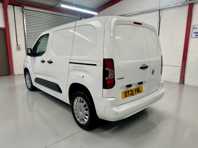 2025 Vauxhall Combo