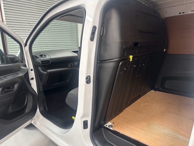 2025 Vauxhall Combo
