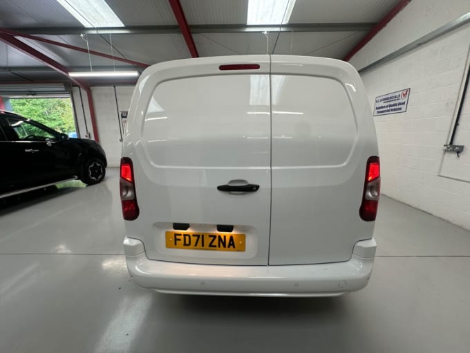 2025 Vauxhall Combo