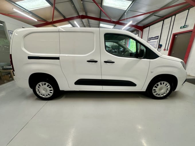 2025 Vauxhall Combo
