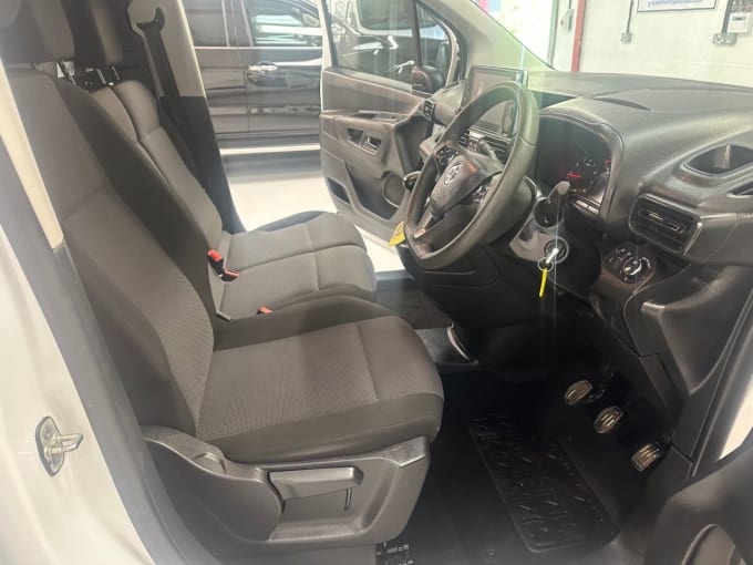 2025 Vauxhall Combo