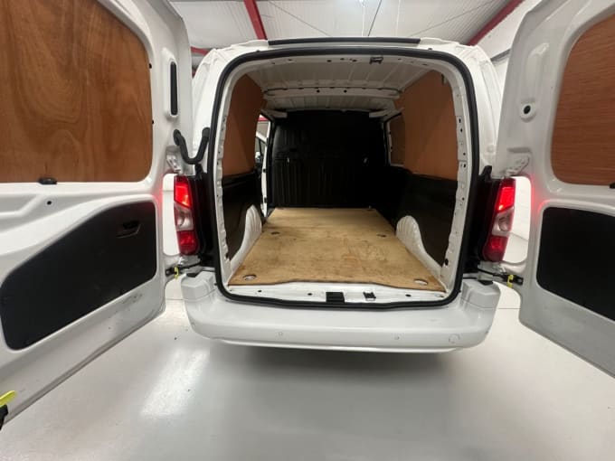 2025 Vauxhall Combo