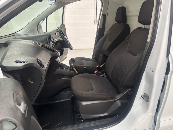 2025 Ford Transit Courier