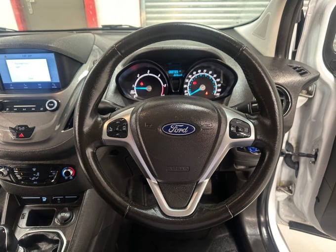 2025 Ford Transit Courier