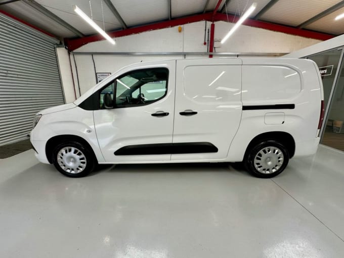 2025 Vauxhall Combo