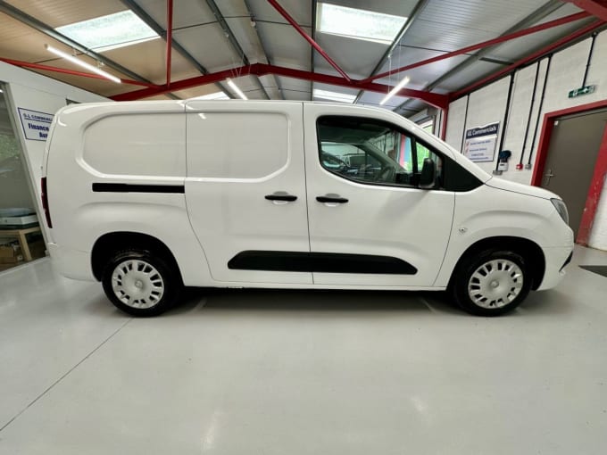 2025 Vauxhall Combo