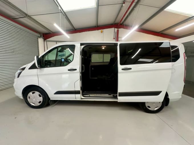 2025 Ford Transit Custom