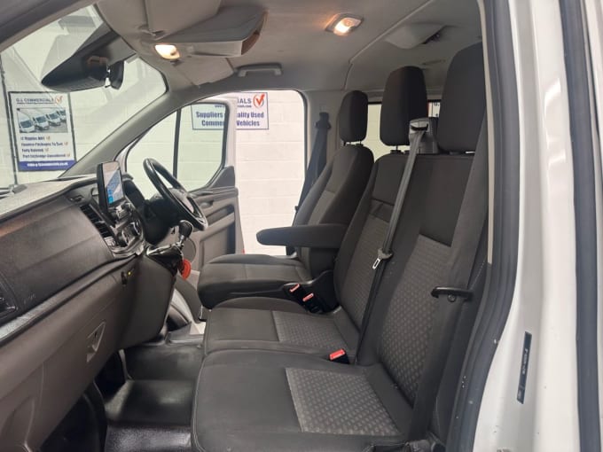 2025 Ford Transit Custom