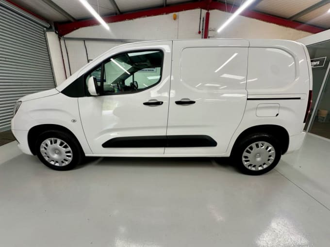 2025 Vauxhall Combo