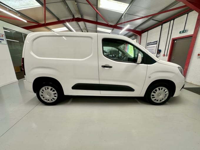 2025 Vauxhall Combo
