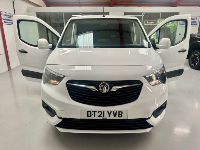 2025 Vauxhall Combo