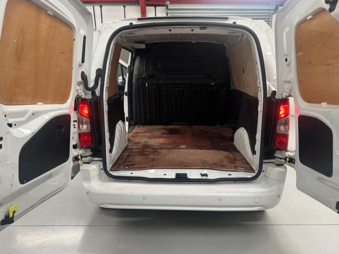 2025 Vauxhall Combo
