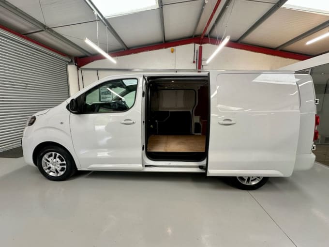 2025 Vauxhall Vivaro
