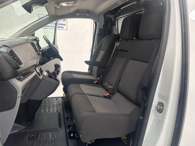 2025 Vauxhall Vivaro