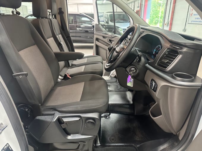 2025 Ford Transit Custom