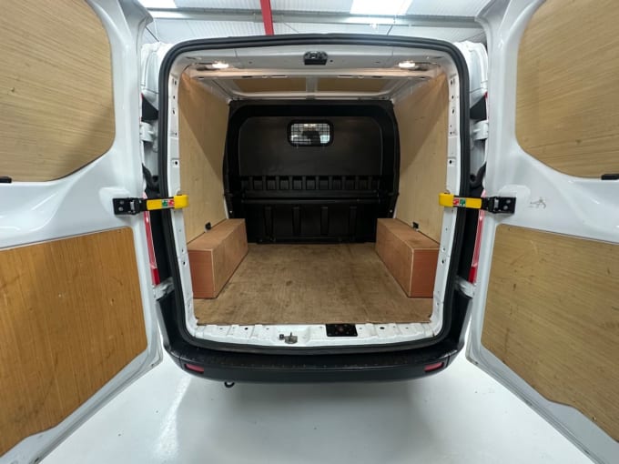 2025 Ford Transit Custom