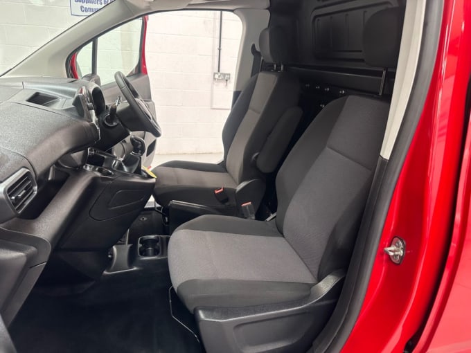 2025 Vauxhall Combo