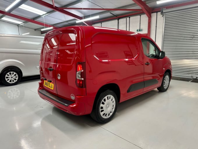 2025 Vauxhall Combo