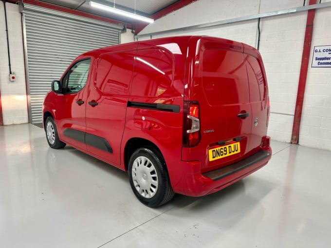 2025 Vauxhall Combo