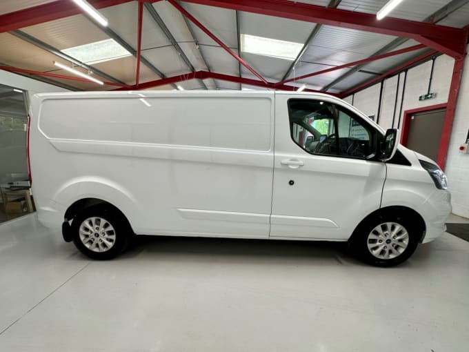 2025 Ford Transit Custom