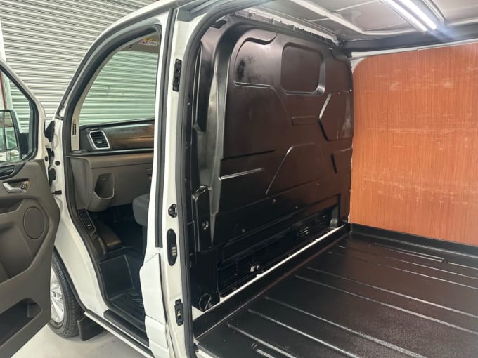 2025 Ford Transit Custom