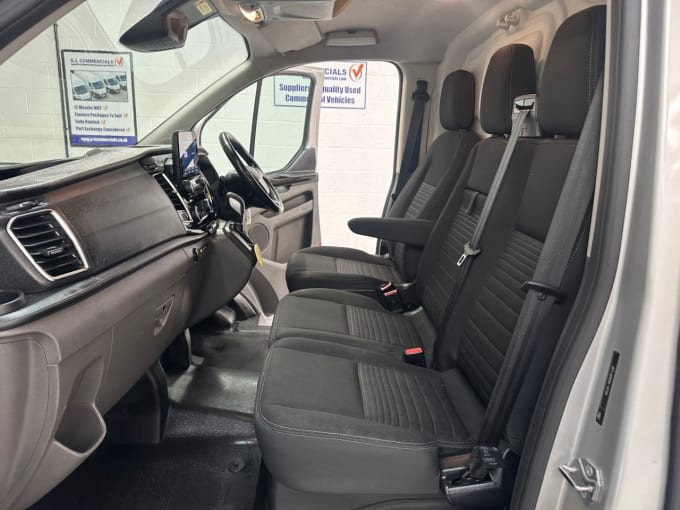 2025 Ford Transit Custom