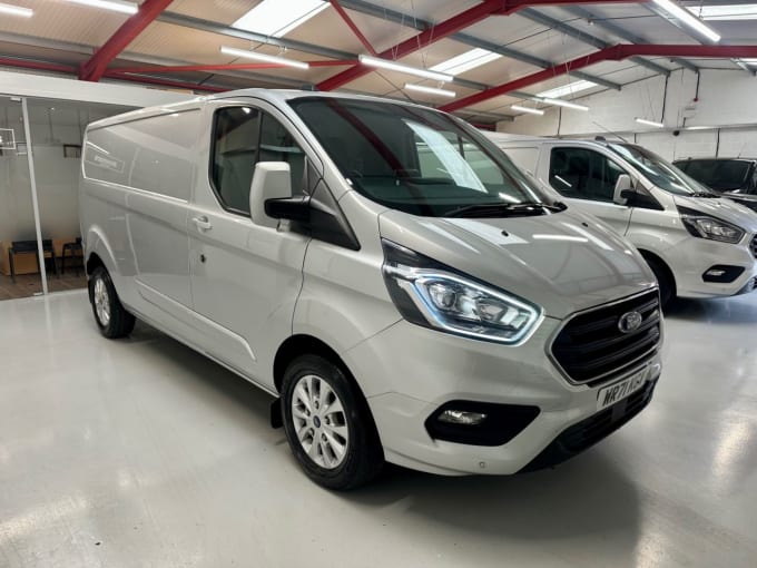 2025 Ford Transit Custom