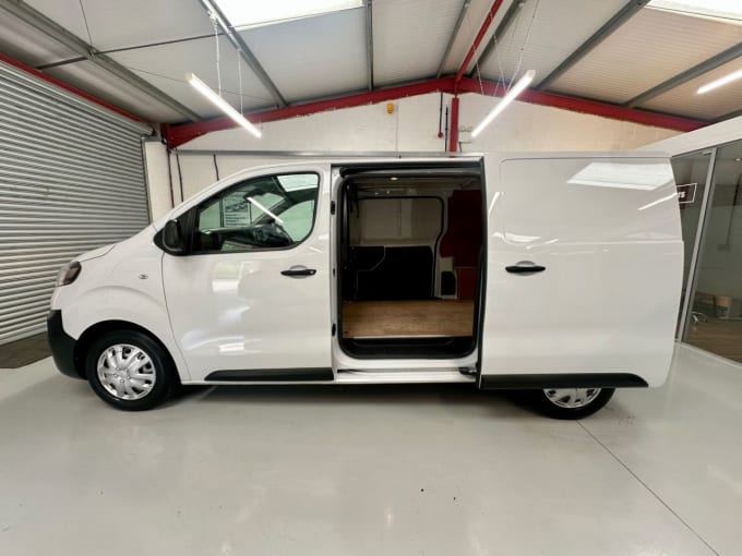 2025 Vauxhall Vivaro