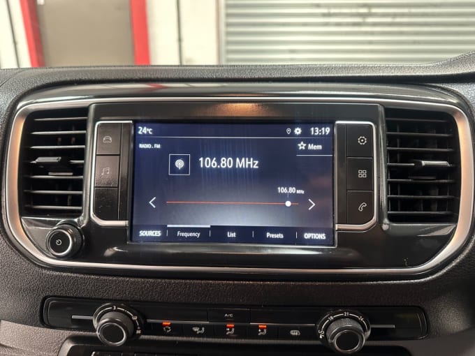 2025 Vauxhall Vivaro