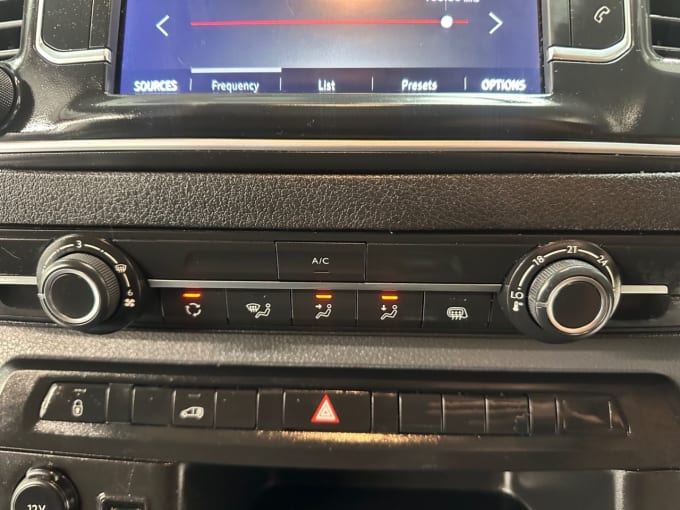 2025 Vauxhall Vivaro