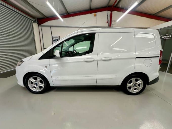 2025 Ford Transit Courier