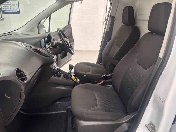 2025 Ford Transit Courier
