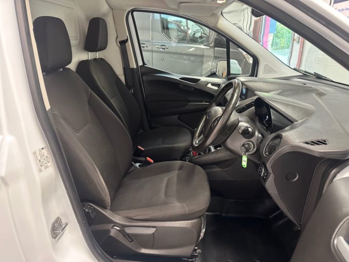 2025 Ford Transit Courier