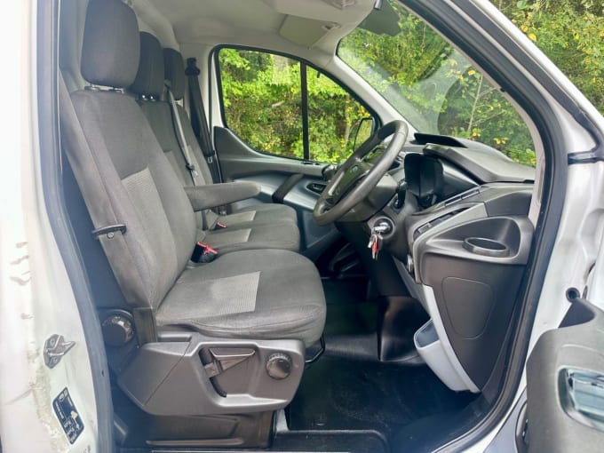 2025 Ford Transit Custom