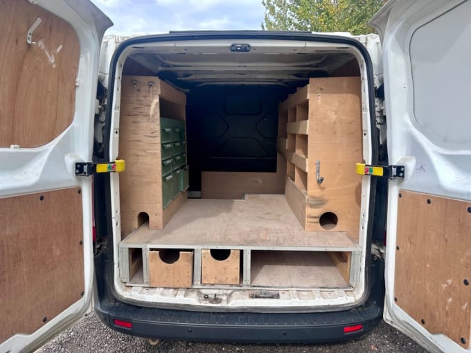 2025 Ford Transit Custom