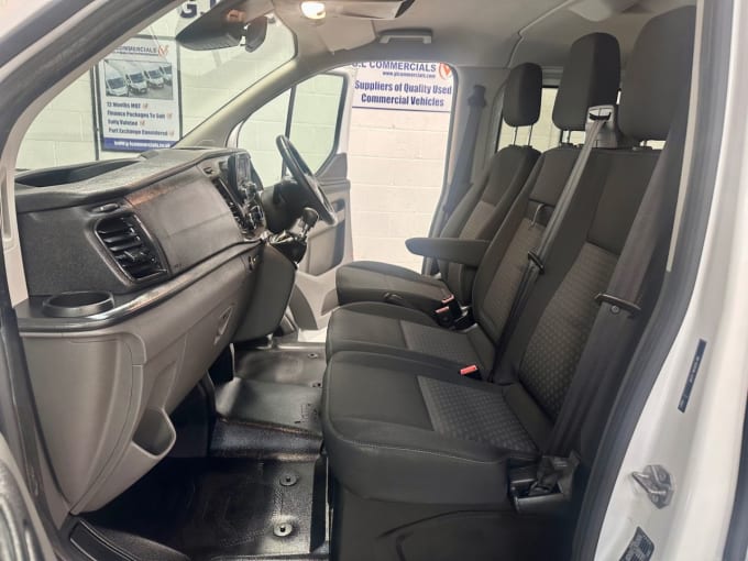 2025 Ford Transit Custom