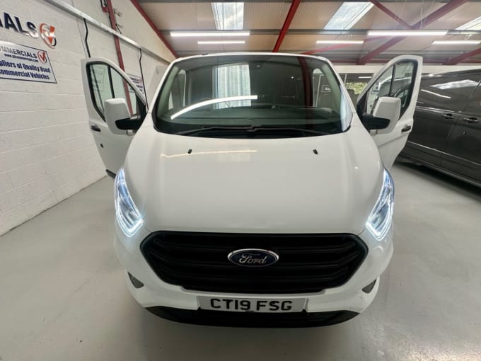 2025 Ford Transit Custom