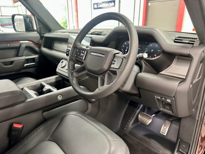 2025 Land Rover Defender