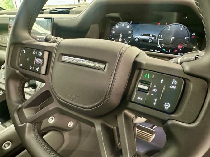 2025 Land Rover Defender
