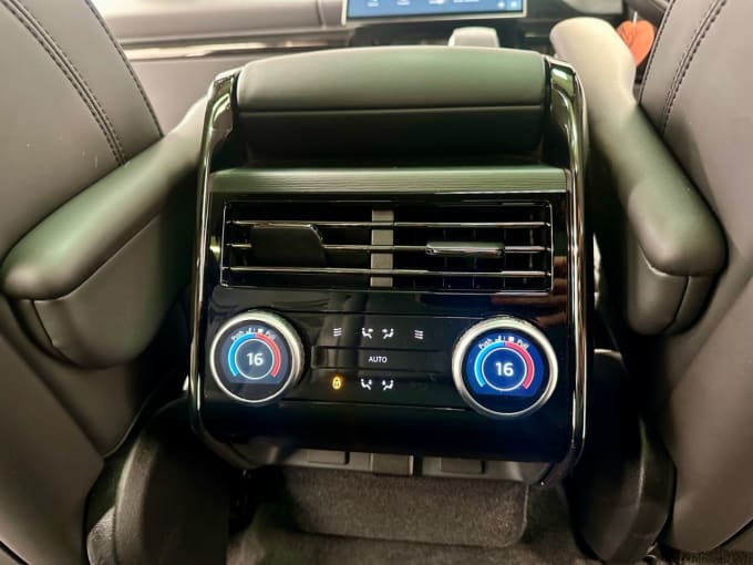 2023 Land Rover Defender