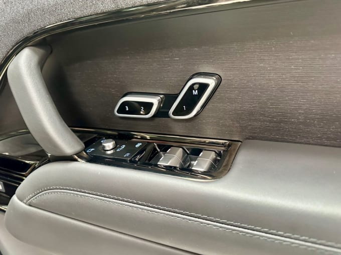 2023 Land Rover Defender